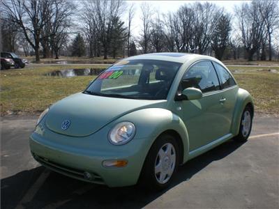 Used Volkswagen NewBeetle 2001 : $6900